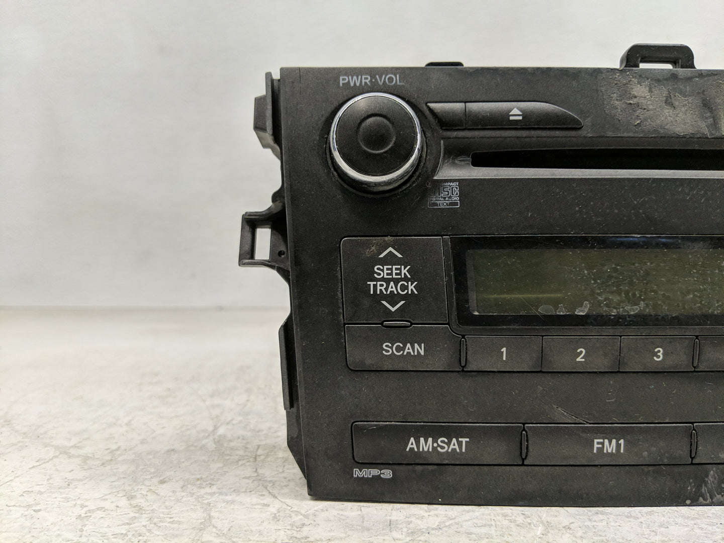 2011-2012 Toyota Corolla Radio AM FM Cd Player Receiver Replacement P/N:86120-02E60 Fits Fits 2011 2012 OEM Used Auto Parts 