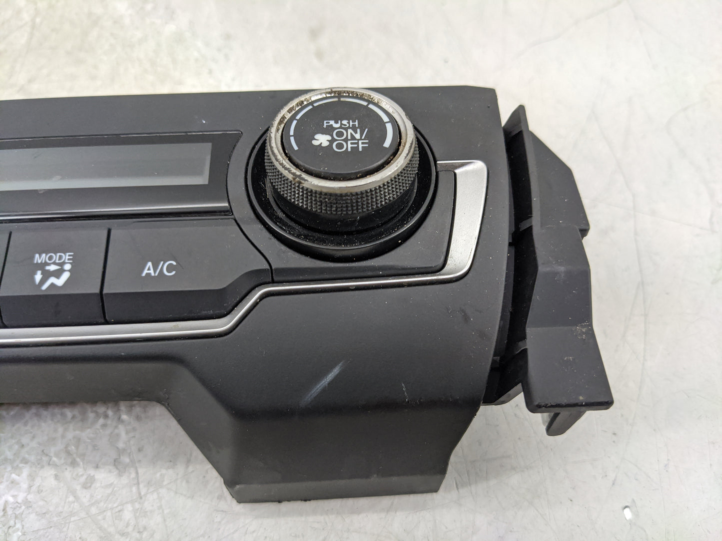2009-2013 Toyota Corolla Climate Control Module Temperature AC/Heater Replacement P/N:79600TBAA120M1 Fits OEM Used Auto Part