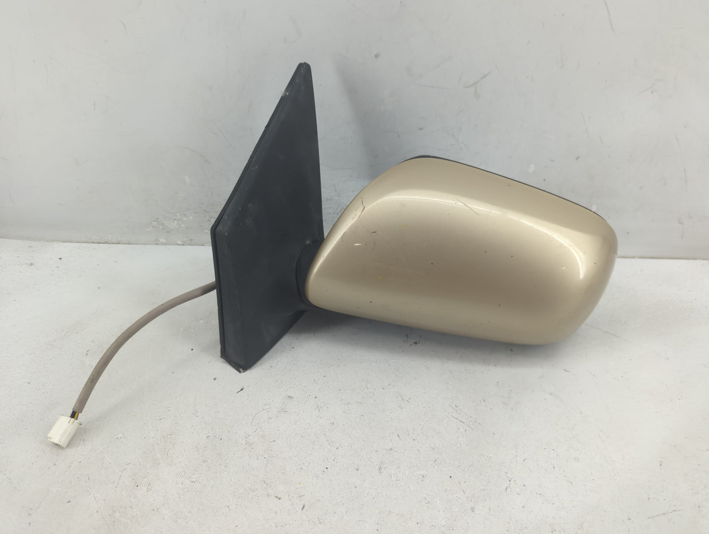 2009-2013 Toyota Corolla Driver Side View Mirror - Left Door Mirror OEM Used - Oemusedautoparts1.com