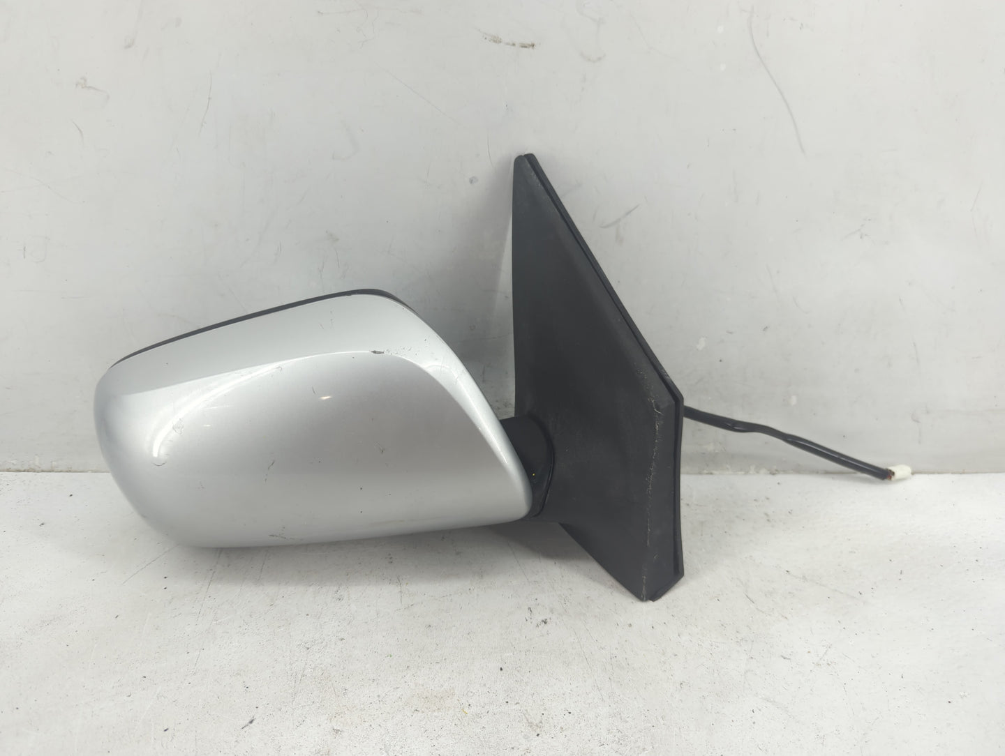 2009-2013 Toyota Corolla Passenger Side View Mirror - Right Door Mirror OEM Used - Oemusedautoparts1.com