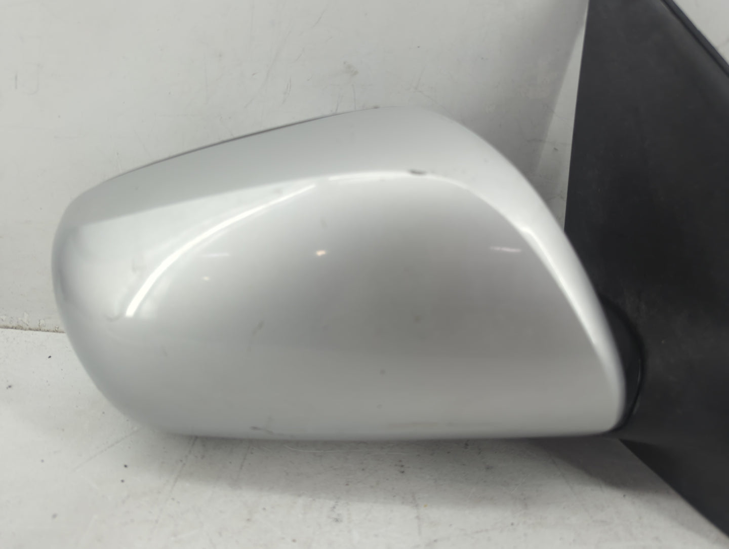 2009-2013 Toyota Corolla Passenger Side View Mirror - Right Door Mirror OEM Used - Oemusedautoparts1.com