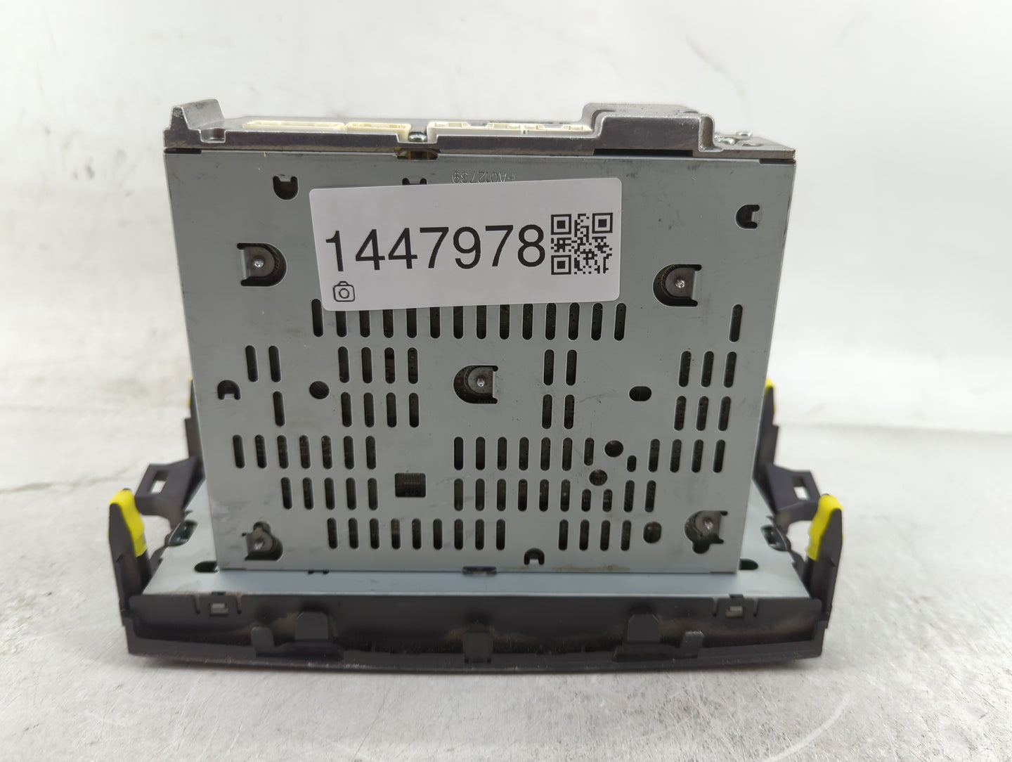 2011-2012 Toyota Corolla Radio AM FM Cd Player Receiver Replacement P/N:86120-12E90 Fits Fits 2011 2012 OEM Used Auto Parts 