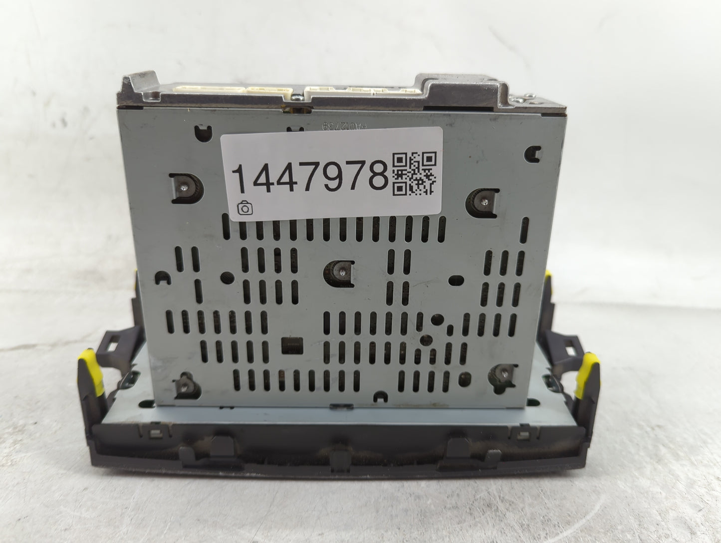 2011-2012 Toyota Corolla Radio AM FM Cd Player Receiver Replacement P/N:86120-12E90 Fits Fits 2011 2012 OEM Used Auto Parts 