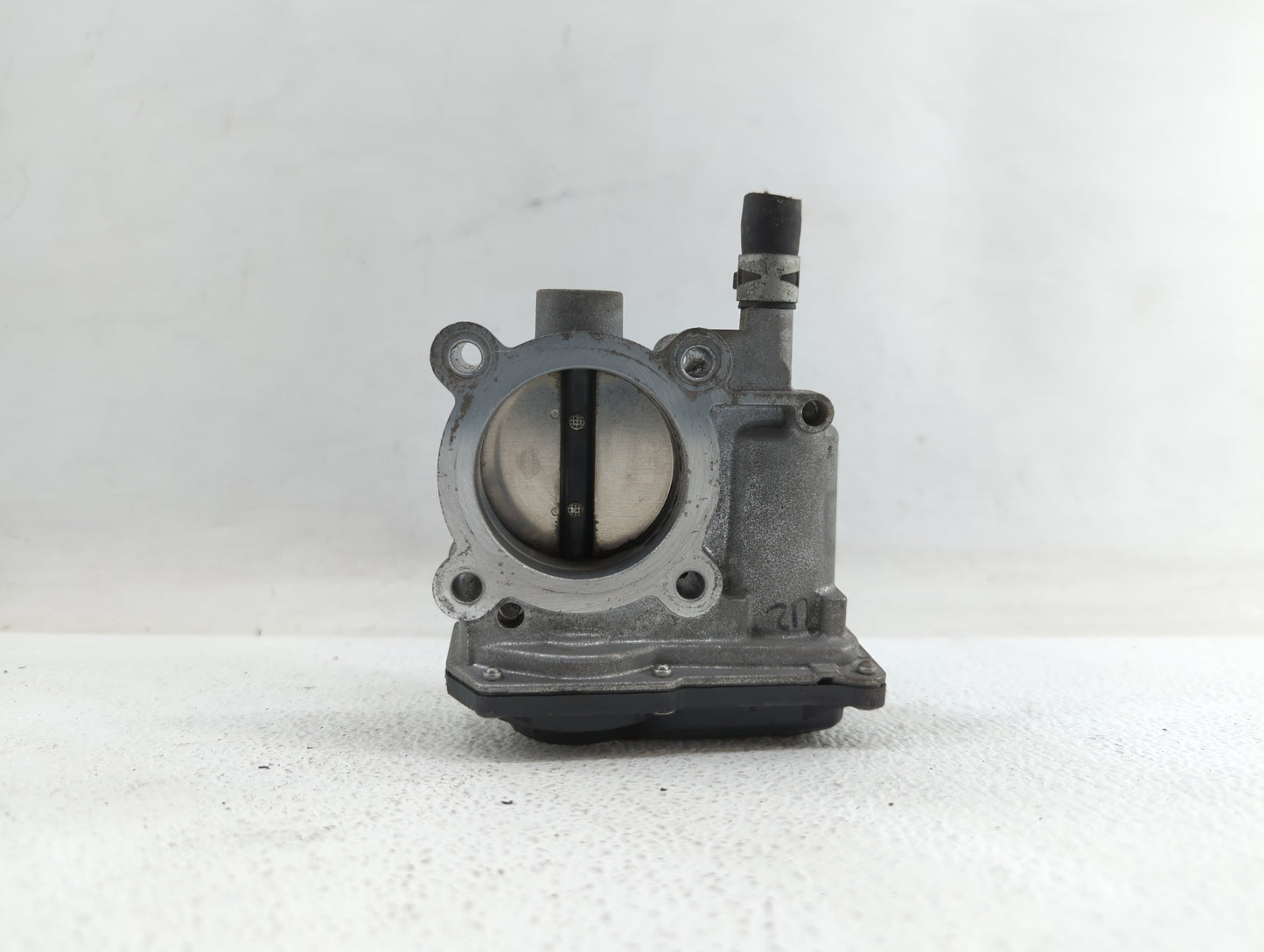 2011-2018 Toyota Corolla Throttle Body P/N:22030-0T080 Fits Fits 2011 2012 2013 2014 2015 2016 2017 2018 OEM Used Auto Parts