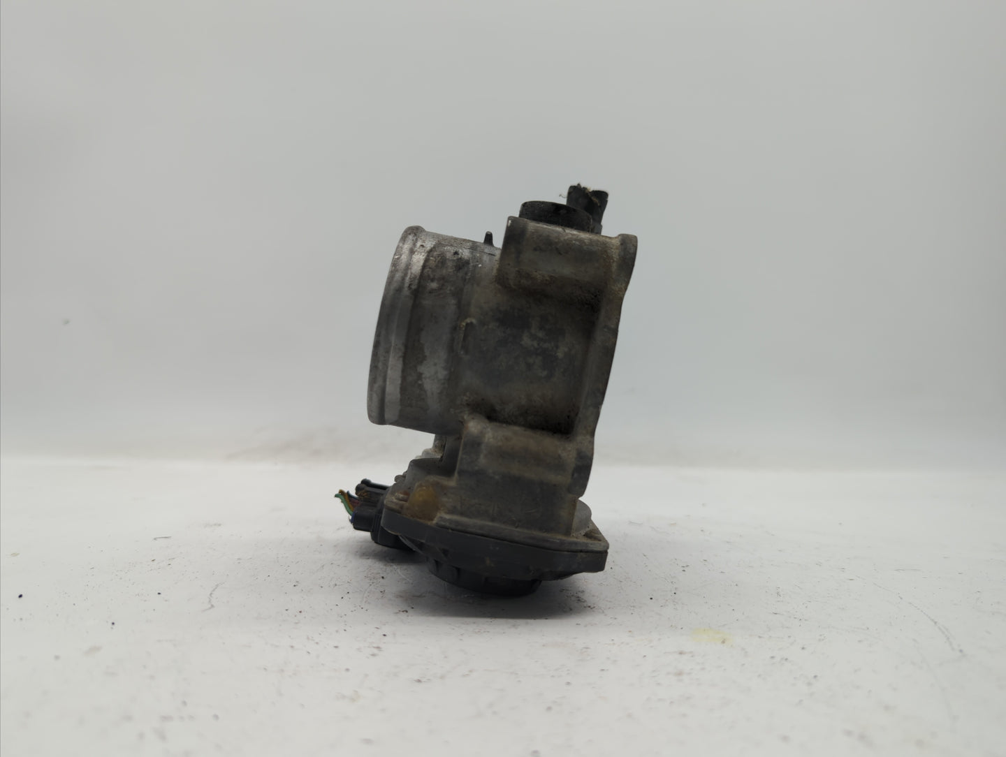 2011-2018 Toyota Corolla Throttle Body P/N:22030-0T080 Fits Fits 2011 2012 2013 2014 2015 2016 2017 2018 OEM Used Auto Parts