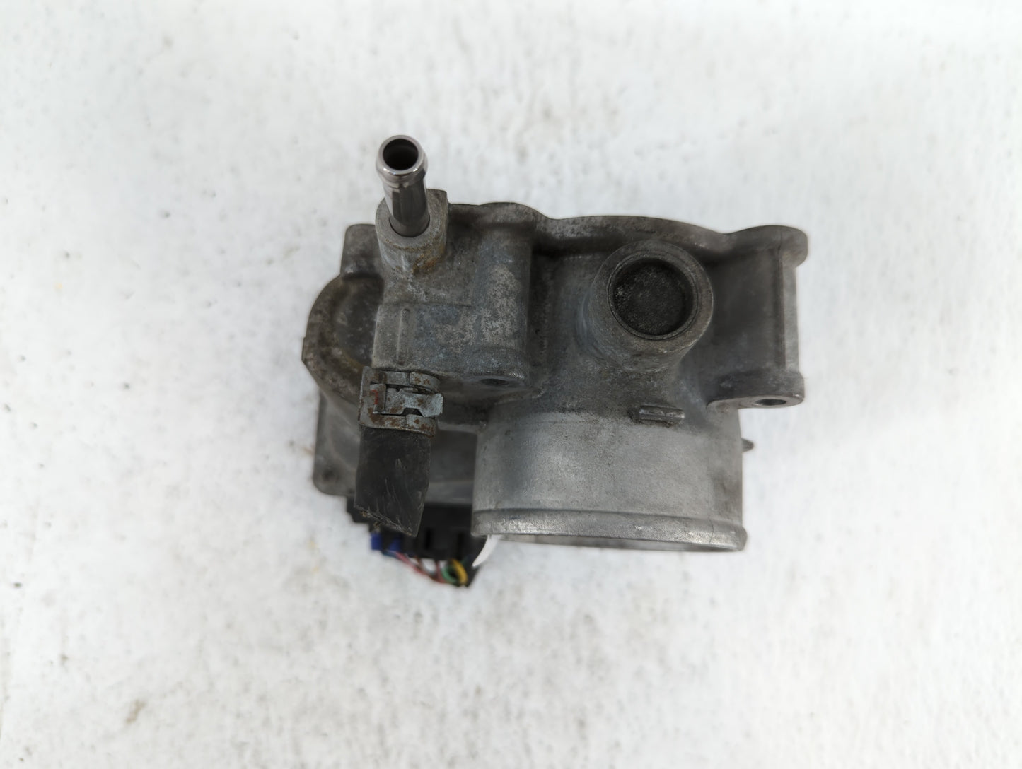 2011-2018 Toyota Corolla Throttle Body P/N:22030-0T080 Fits Fits 2011 2012 2013 2014 2015 2016 2017 2018 OEM Used Auto Parts
