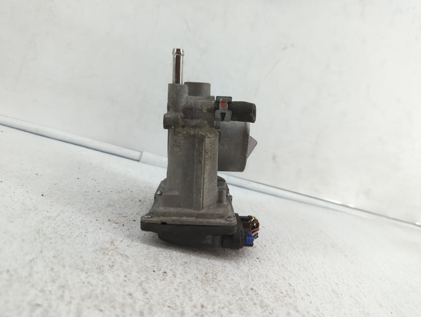2011-2018 Toyota Corolla Throttle Body P/N:22030-0T080 Fits Fits 2011 2012 2013 2014 2015 2016 2017 2018 OEM Used Auto Parts