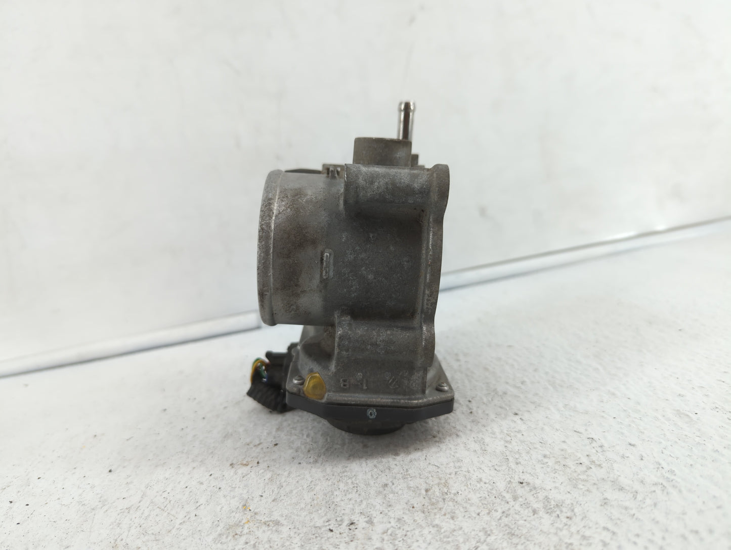 2011-2018 Toyota Corolla Throttle Body P/N:22030-0T080 Fits Fits 2011 2012 2013 2014 2015 2016 2017 2018 OEM Used Auto Parts