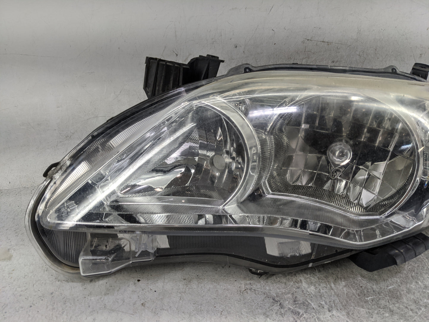 2011-2013 Toyota Corolla Driver Left Oem Head Light Headlight Lamp Black - Oemusedautoparts1.com