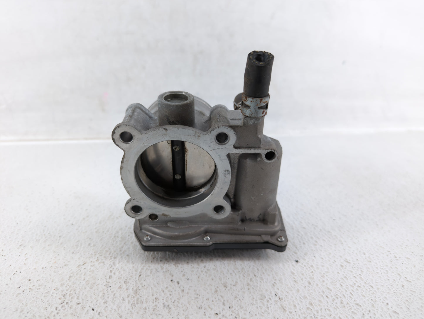 2011-2019 Toyota Corolla Throttle Body P/N:22030-0T080 Fits Fits 2011 2012 2013 2014 2015 2016 2017 2018 2019 OEM Used Auto 
