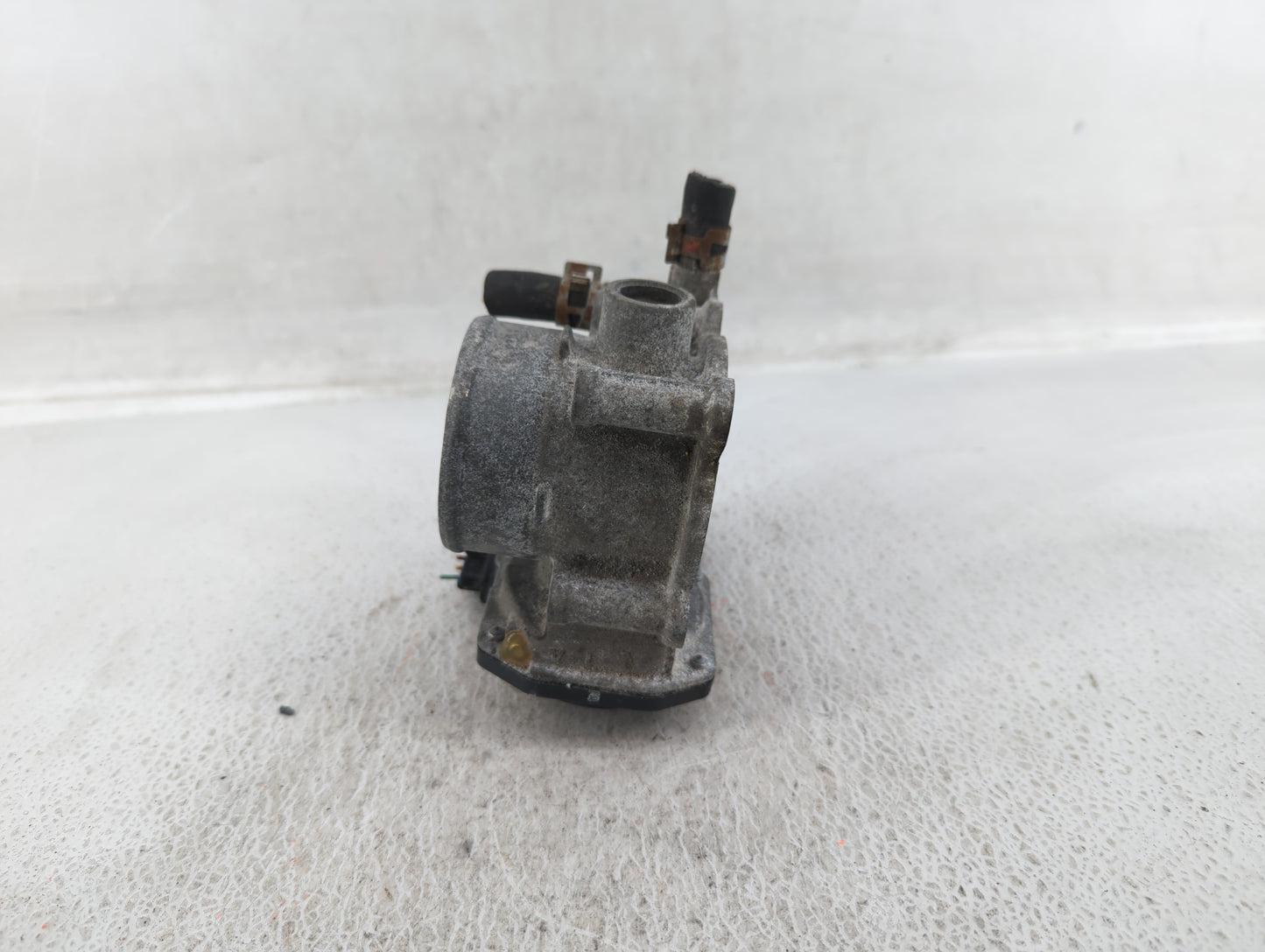 2011-2019 Toyota Corolla Throttle Body P/N:22030-0T080 Fits Fits 2011 2012 2013 2014 2015 2016 2017 2018 2019 OEM Used Auto 