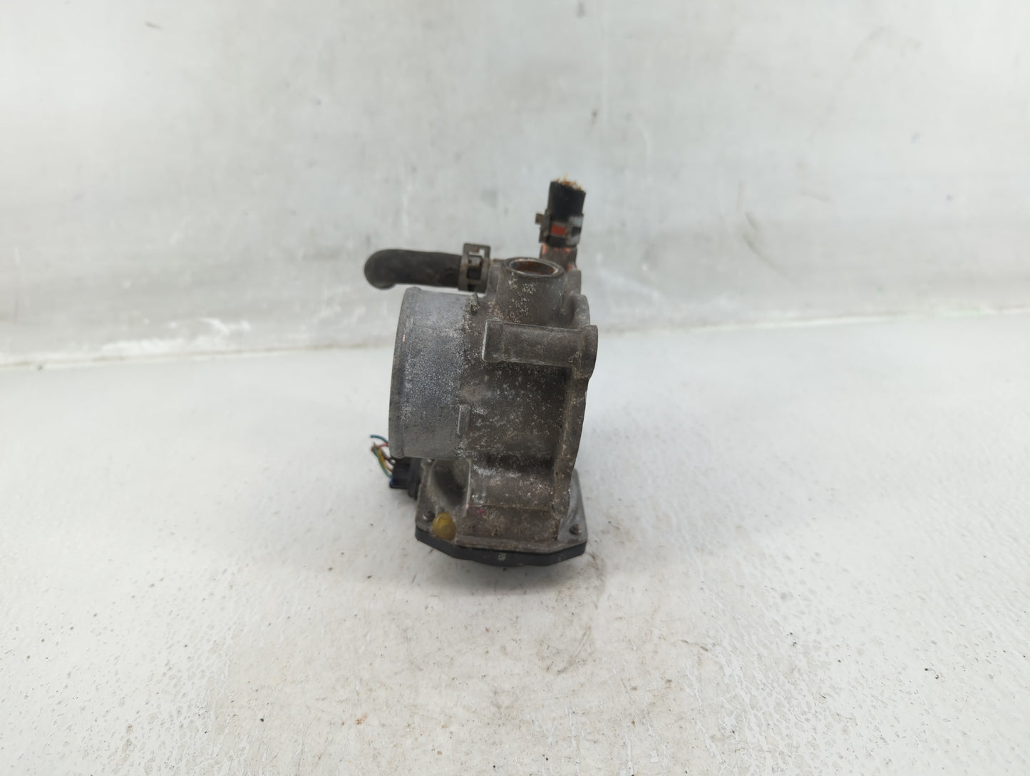 2011-2019 Toyota Corolla Throttle Body P/N:22030-0T080 Fits Fits 2011 2012 2013 2014 2015 2016 2017 2018 2019 OEM Used Auto 