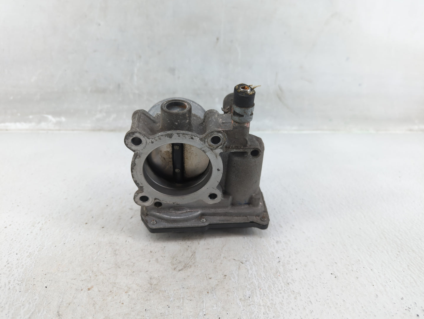 2011-2019 Toyota Corolla Throttle Body P/N:22030-0T080 Fits Fits 2011 2012 2013 2014 2015 2016 2017 2018 2019 OEM Used Auto 