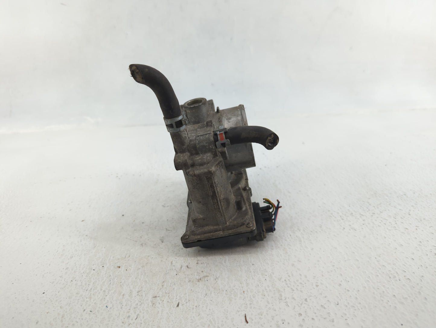2011-2019 Toyota Corolla Throttle Body P/N:22030-0T080 Fits Fits 2011 2012 2013 2014 2015 2016 2017 2018 2019 OEM Used Auto 