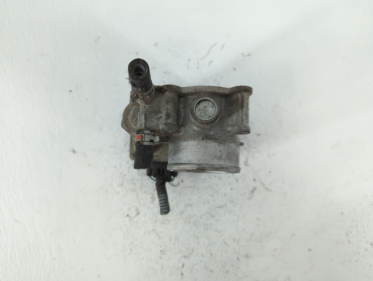 2011-2019 Toyota Corolla Throttle Body P/N:22030-0T080 Fits Fits 2011 2012 2013 2014 2015 2016 2017 2018 2019 OEM Used Auto 