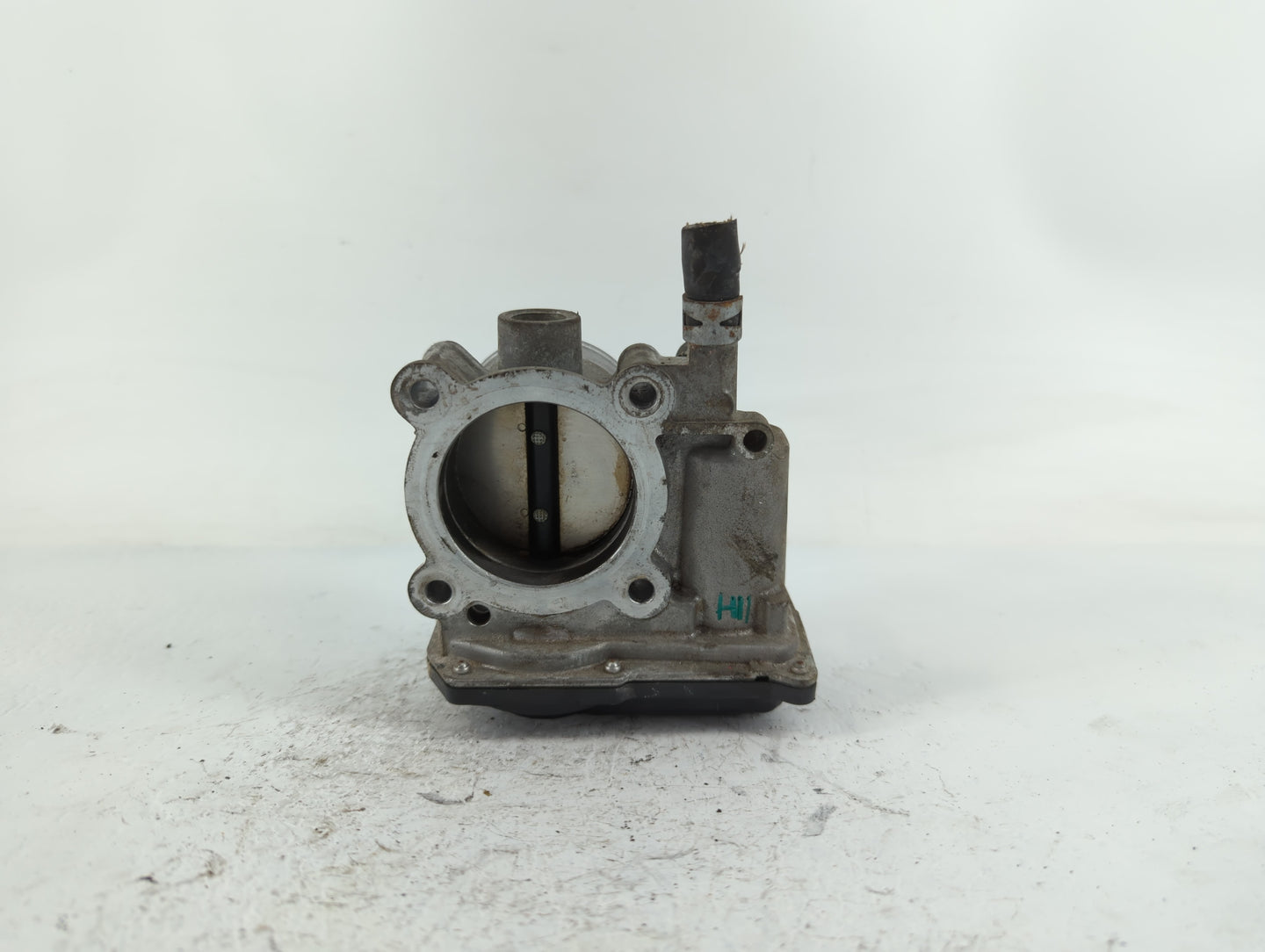 2011-2019 Toyota Corolla Throttle Body P/N:22030-0T080 Fits Fits 2011 2012 2013 2014 2015 2016 2017 2018 2019 OEM Used Auto 