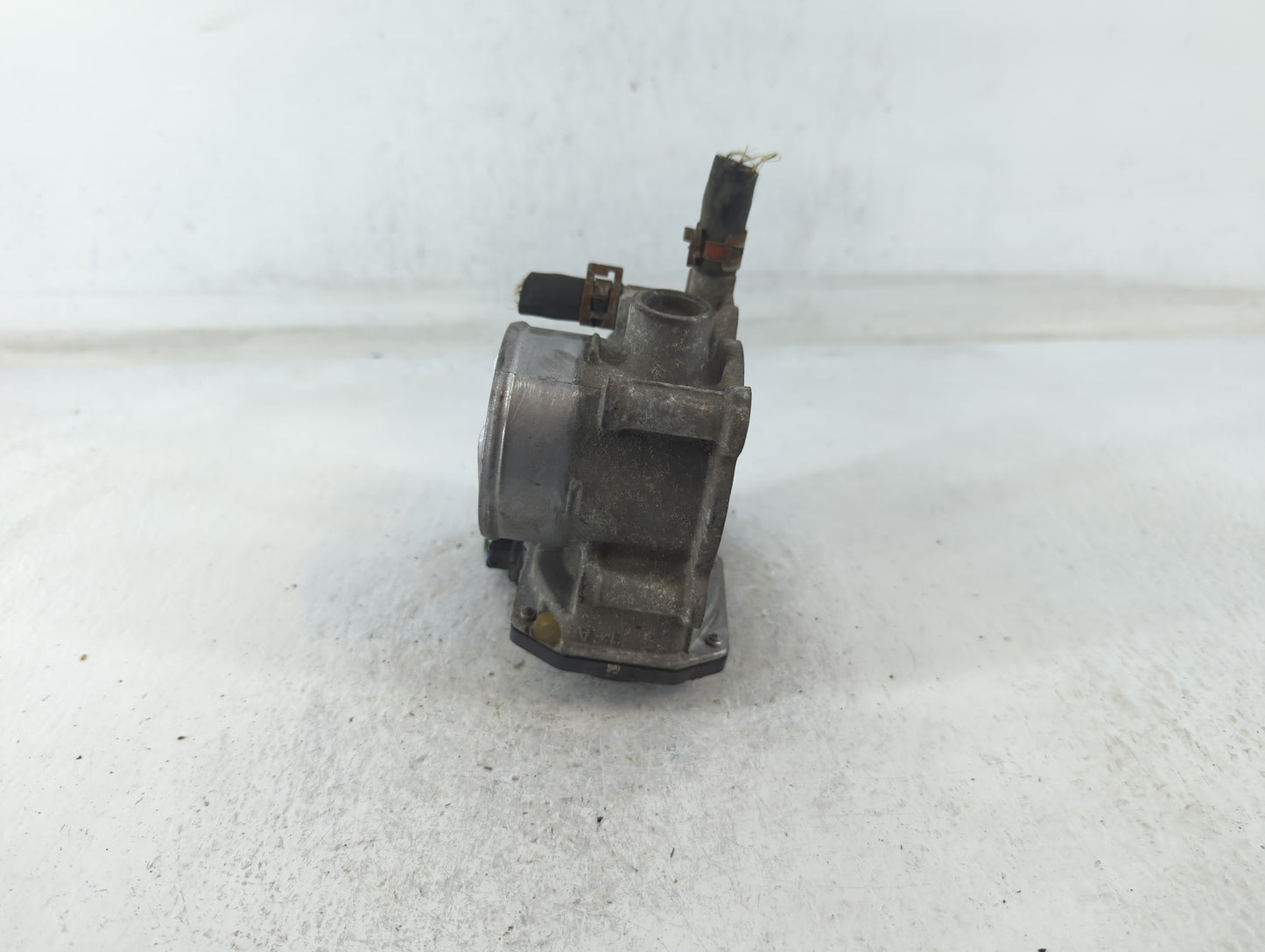 2011-2019 Toyota Corolla Throttle Body P/N:22030-0T080 Fits Fits 2011 2012 2013 2014 2015 2016 2017 2018 2019 OEM Used Auto 