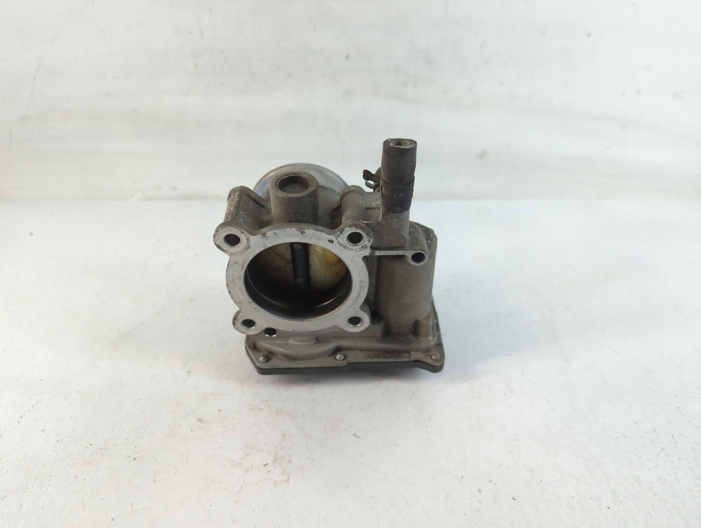 2011-2019 Toyota Corolla Throttle Body P/N:22030-0T080 Fits Fits 2011 2012 2013 2014 2015 2016 2017 2018 2019 OEM Used Auto 