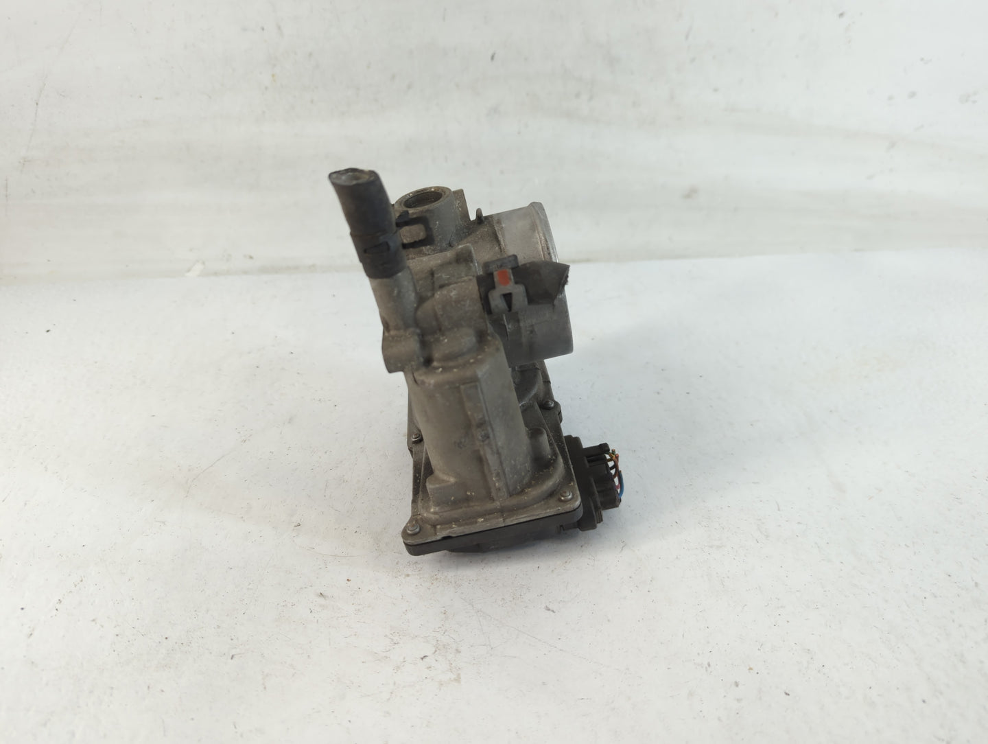 2011-2019 Toyota Corolla Throttle Body P/N:22030-0T080 Fits Fits 2011 2012 2013 2014 2015 2016 2017 2018 2019 OEM Used Auto 