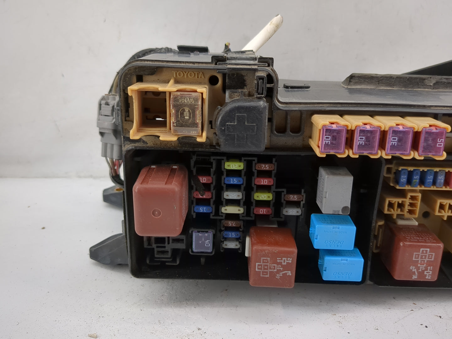 2011-2013 Toyota Highlander Fusebox Fuse Box Panel Relay Module P/N:82720-48160 Fits Fits 2011 2012 2013 OEM Used Auto Parts