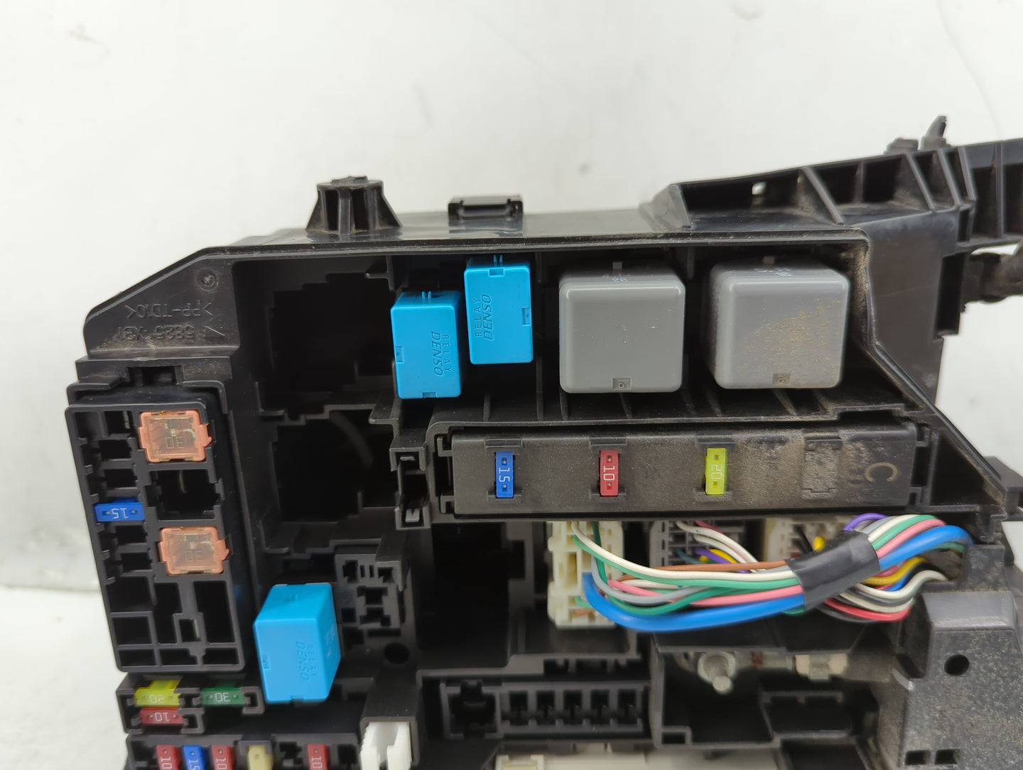 2009-2014 Toyota Matrix Fusebox Fuse Box Panel Relay Module P/N:82662-02270 Fits Fits 2009 2010 2011 2012 2013 2014 OEM Used