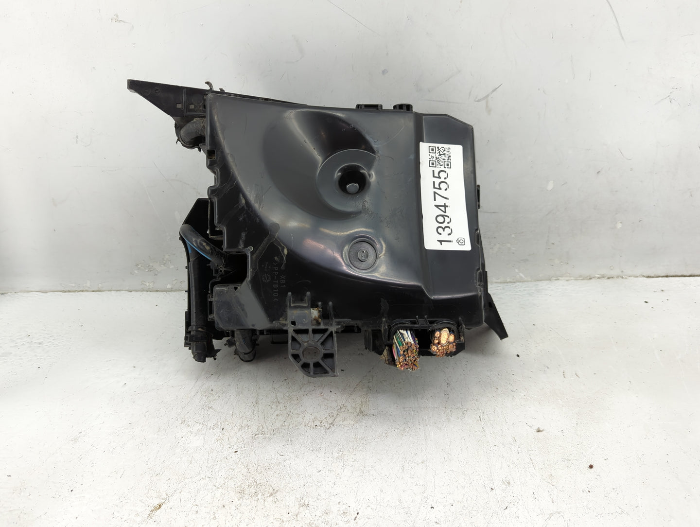 2009-2014 Toyota Matrix Fusebox Fuse Box Panel Relay Module P/N:82662-02270 Fits Fits 2009 2010 2011 2012 2013 2014 OEM Used