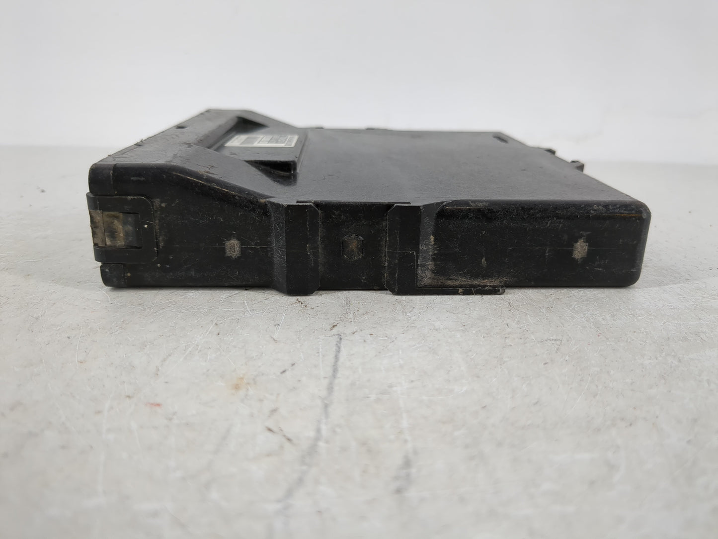 2010-2011 Toyota Prius Chassis Control Module Ccm Bcm Body Control - Oemusedautoparts1.com