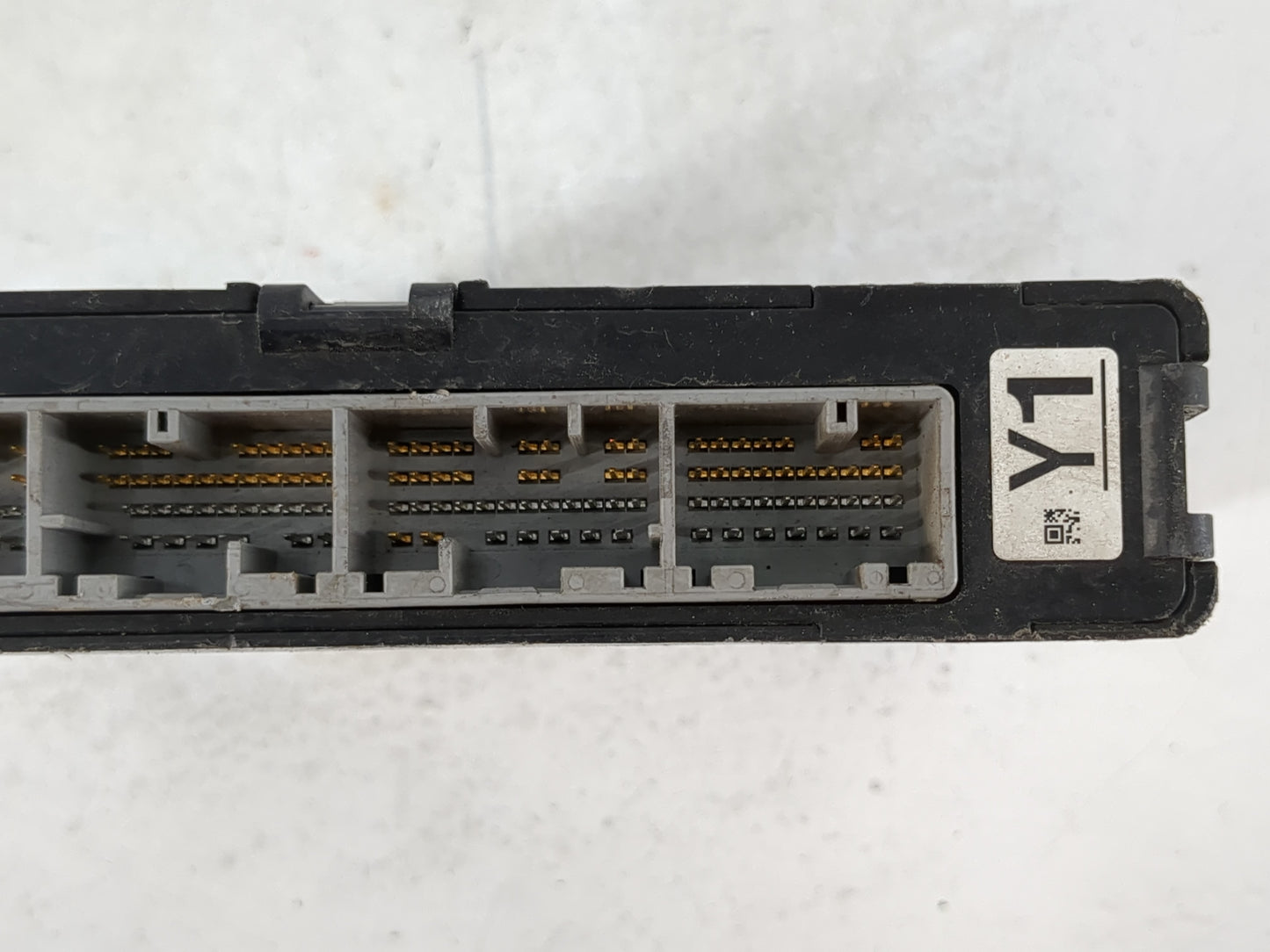 2010-2011 Toyota Prius Chassis Control Module Ccm Bcm Body Control - Oemusedautoparts1.com