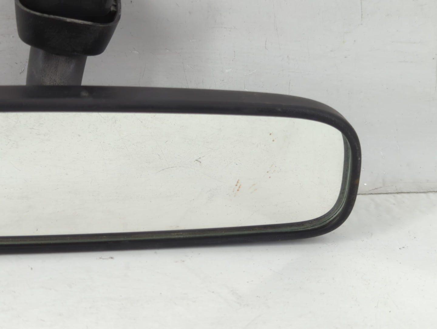 2011 Toyota Prius Interior Rear View Mirror Replacement OEM P/N:E4022197 E4012197 Fits OEM Used Auto Parts - Oemusedautopart