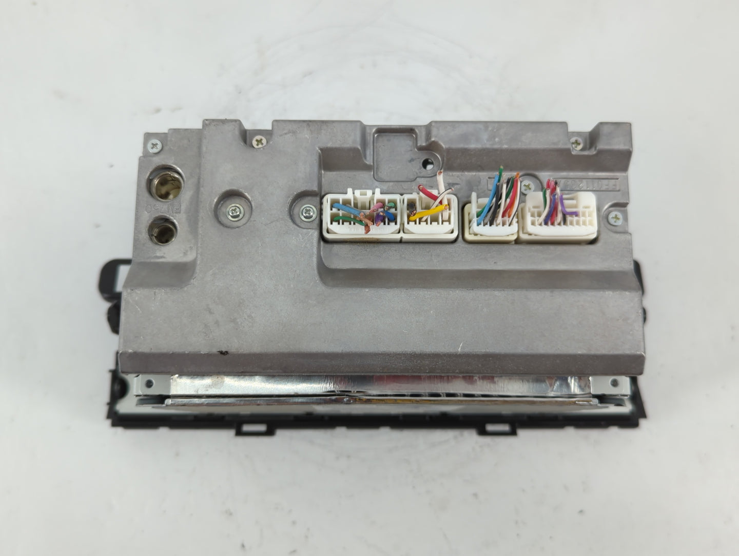 2010-2011 Toyota Prius Radio AM FM Cd Player Receiver Replacement P/N:86120-47290 Fits Fits 2010 2011 OEM Used Auto Parts - 