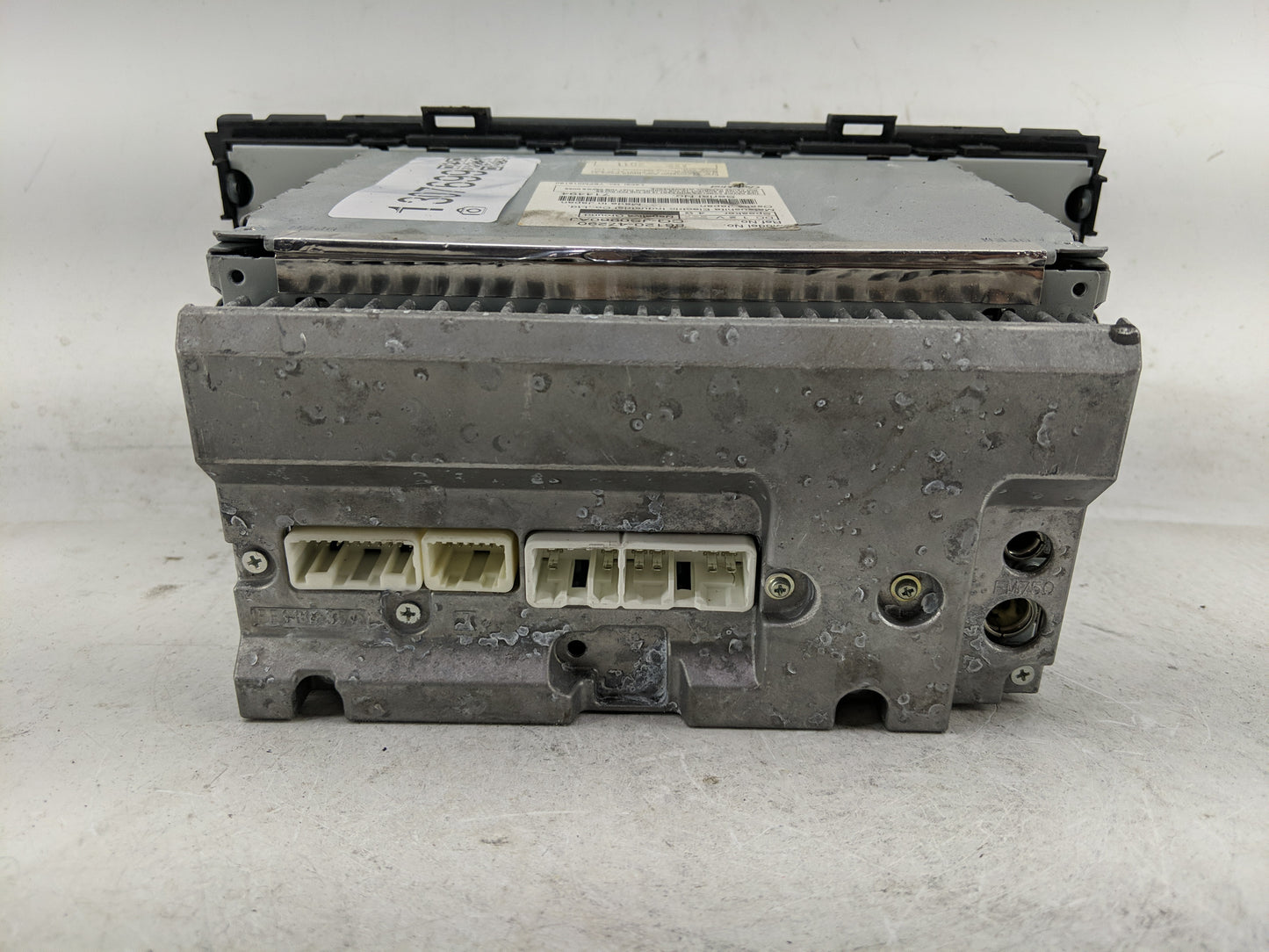 2010-2011 Toyota Prius Radio AM FM Cd Player Receiver Replacement P/N:86120-47290 Fits Fits 2010 2011 OEM Used Auto Parts - 