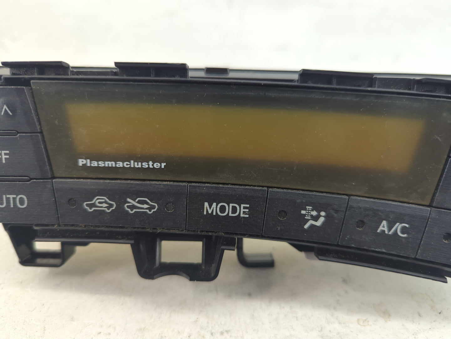 2010-2011 Toyota Prius Climate Control Module Temperature AC/Heater Replacement P/N:75D726 Fits Fits 2010 2011 OEM Used Auto