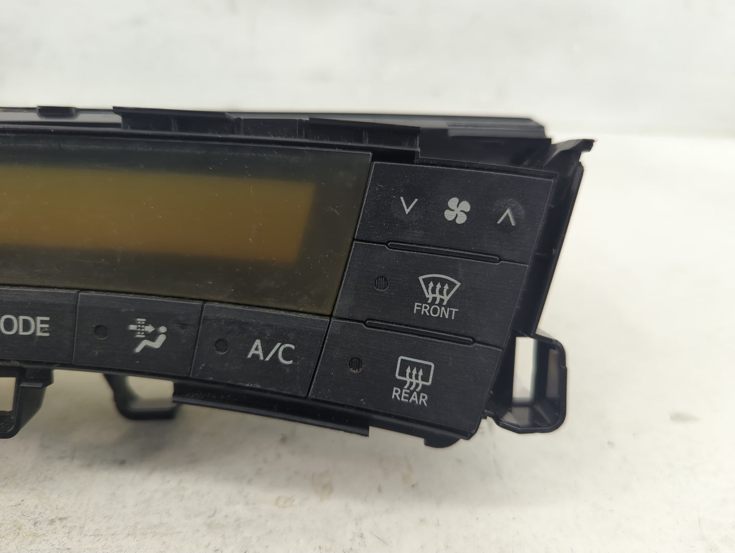 2010-2011 Toyota Prius Climate Control Module Temperature AC/Heater Replacement P/N:75D726 Fits Fits 2010 2011 OEM Used Auto