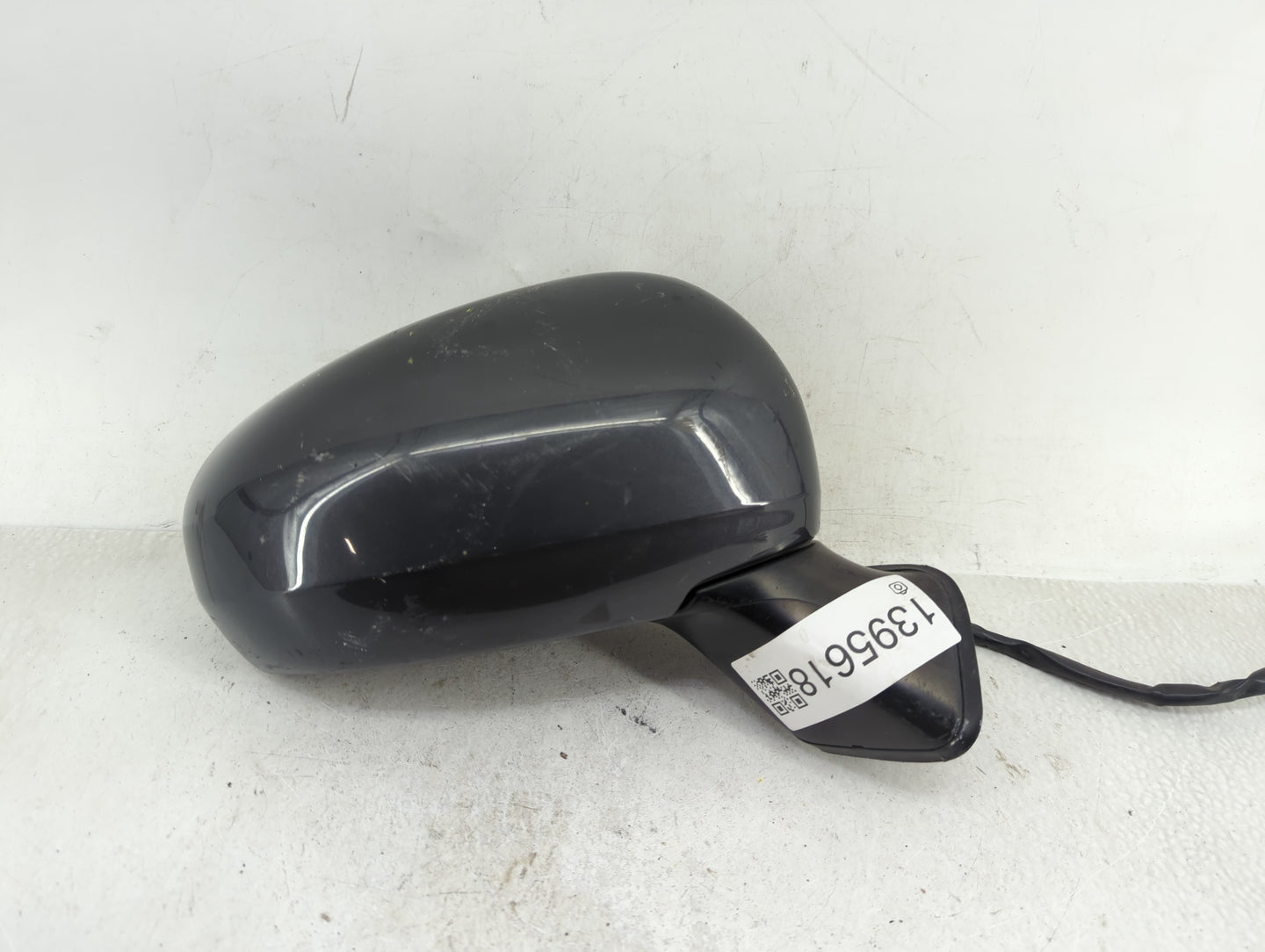 2010-2015 Toyota Prius Passenger Side View Mirror - Right Door Mirror OEM Used - Oemusedautoparts1.com