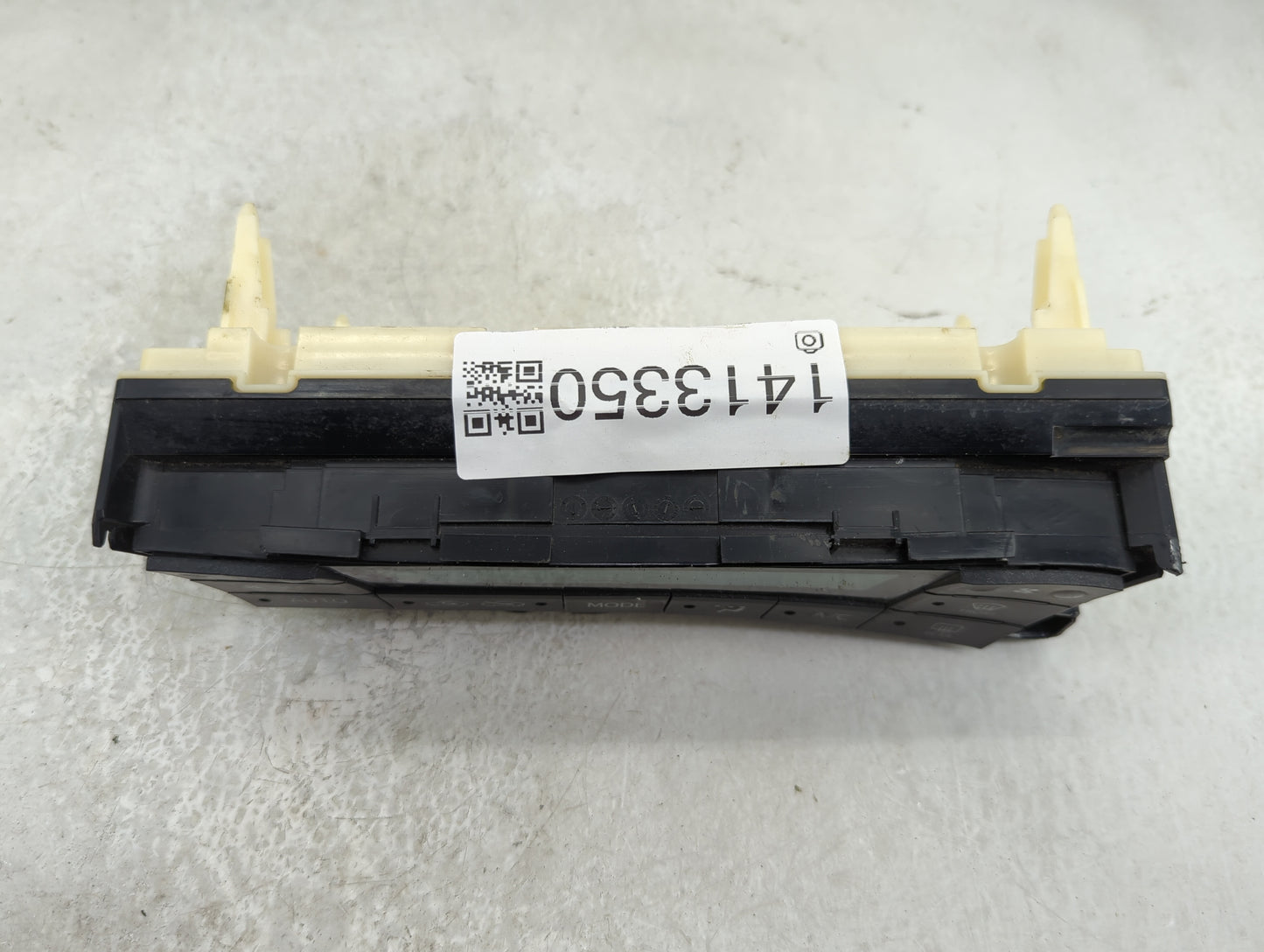 2010-2011 Toyota Prius Climate Control Module Temperature AC/Heater Replacement P/N:75D726 Fits Fits 2010 2011 OEM Used Auto