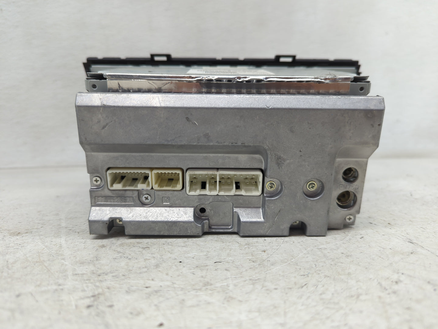 2010-2011 Toyota Prius Radio AM FM Cd Player Receiver Replacement P/N:86120-47290 Fits Fits 2010 2011 OEM Used Auto Parts - 