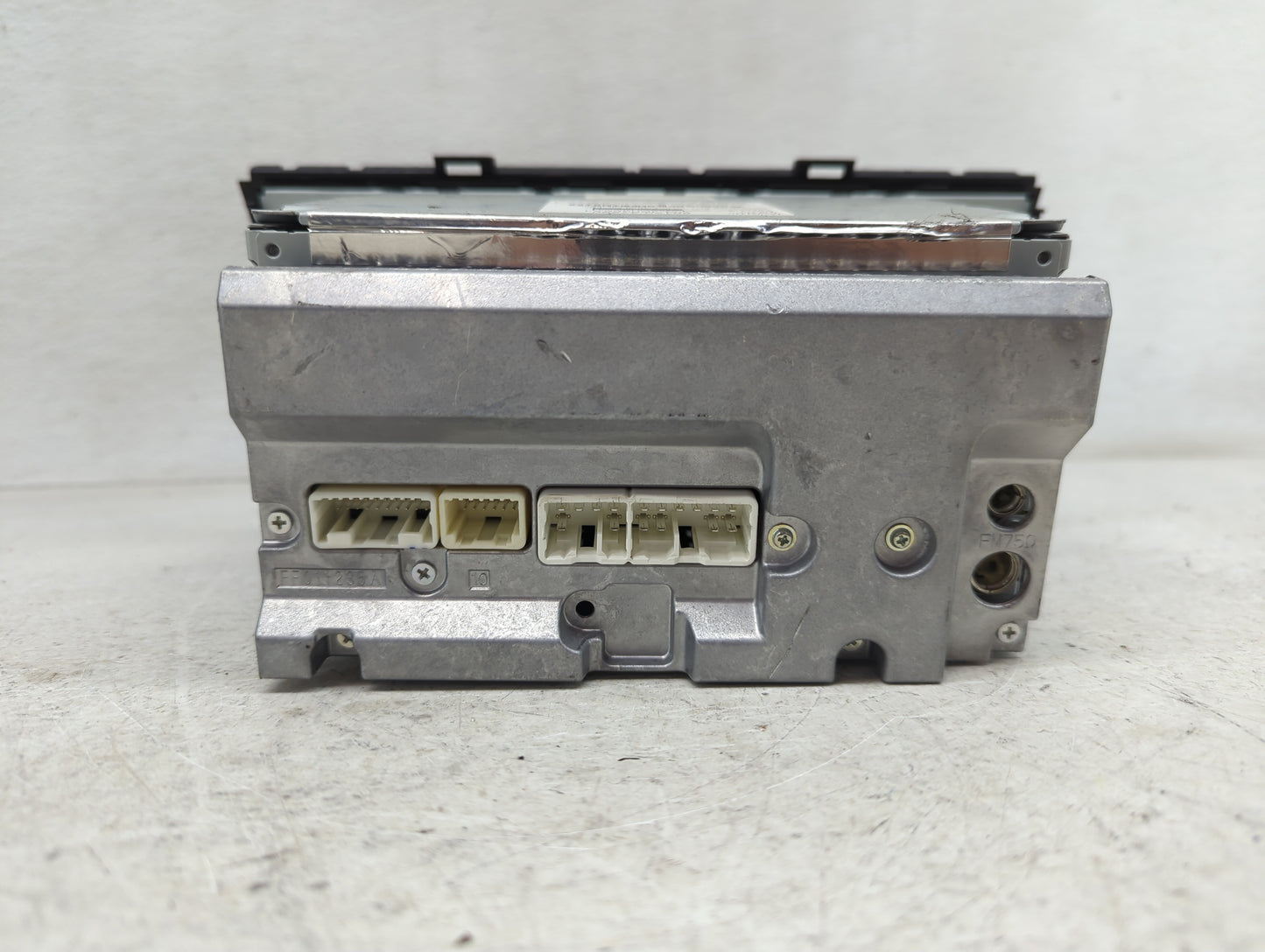 2010-2011 Toyota Prius Radio AM FM Cd Player Receiver Replacement P/N:86120-47290 Fits Fits 2010 2011 OEM Used Auto Parts - 