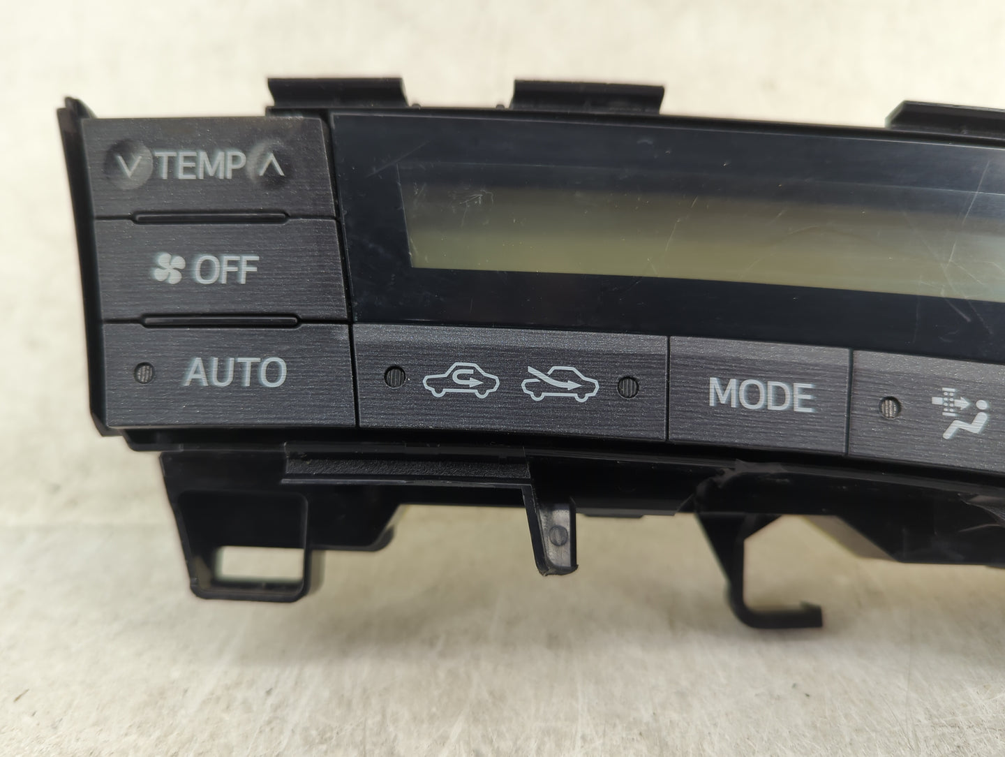 2010-2011 Toyota Prius Climate Control Module Temperature AC/Heater Replacement P/N:75D726 Fits Fits 2010 2011 OEM Used Auto