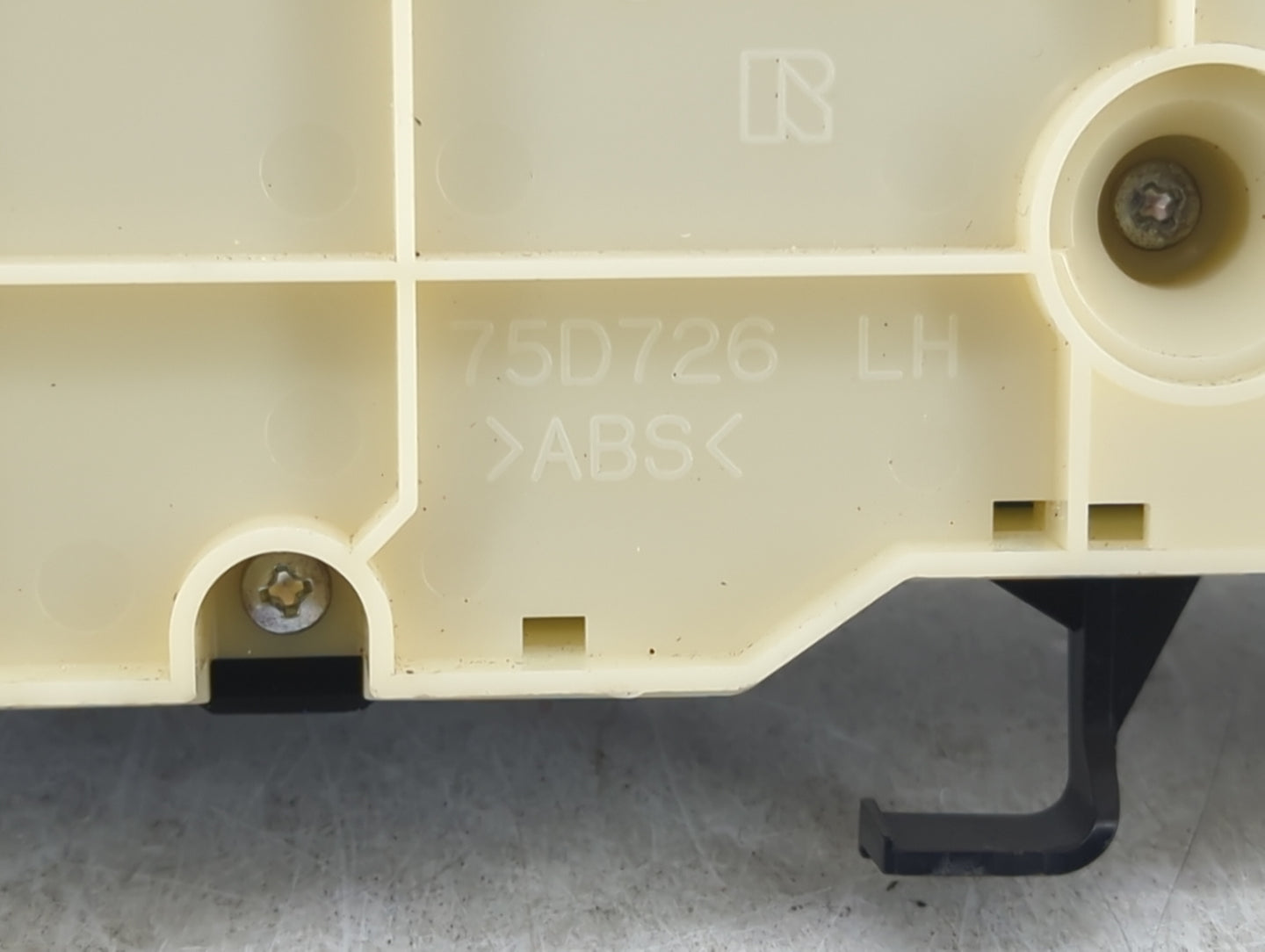 2010-2011 Toyota Prius Climate Control Module Temperature AC/Heater Replacement P/N:75D726 Fits Fits 2010 2011 OEM Used Auto