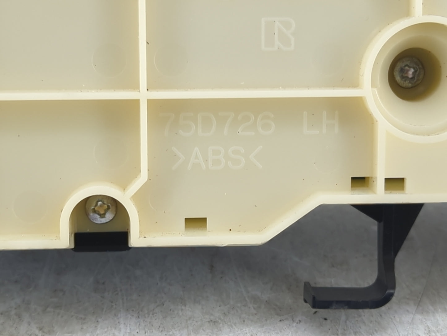 2010-2011 Toyota Prius Climate Control Module Temperature AC/Heater Replacement P/N:75D726 Fits Fits 2010 2011 OEM Used Auto