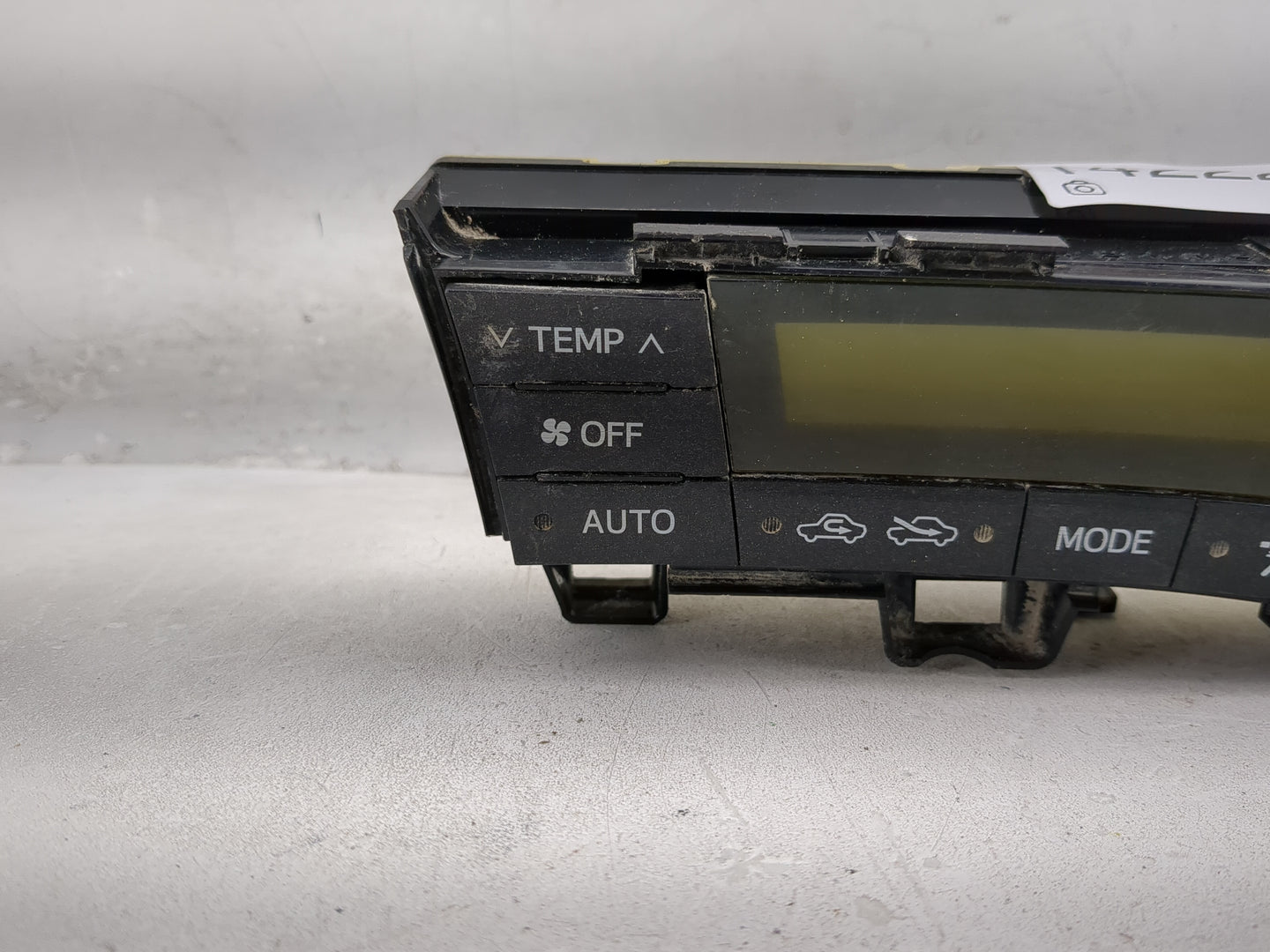 2010-2011 Toyota Prius Climate Control Module Temperature AC/Heater Replacement P/N:75D726 Fits Fits 2010 2011 OEM Used Auto