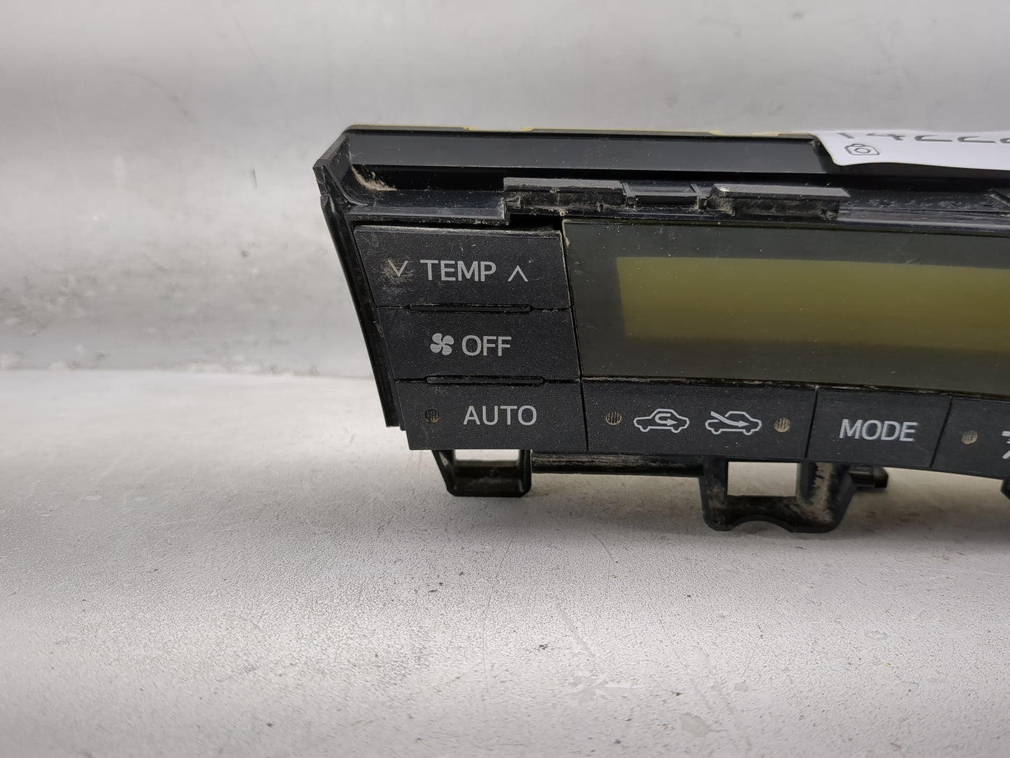 2010-2011 Toyota Prius Climate Control Module Temperature AC/Heater Replacement P/N:75D726 Fits Fits 2010 2011 OEM Used Auto