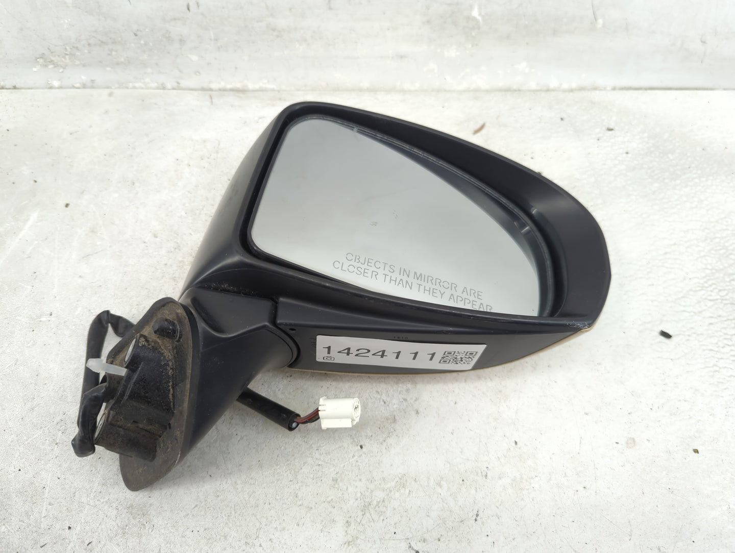 2010-2015 Toyota Prius Passenger Side View Mirror - Right Door Mirror OEM Used - Oemusedautoparts1.com
