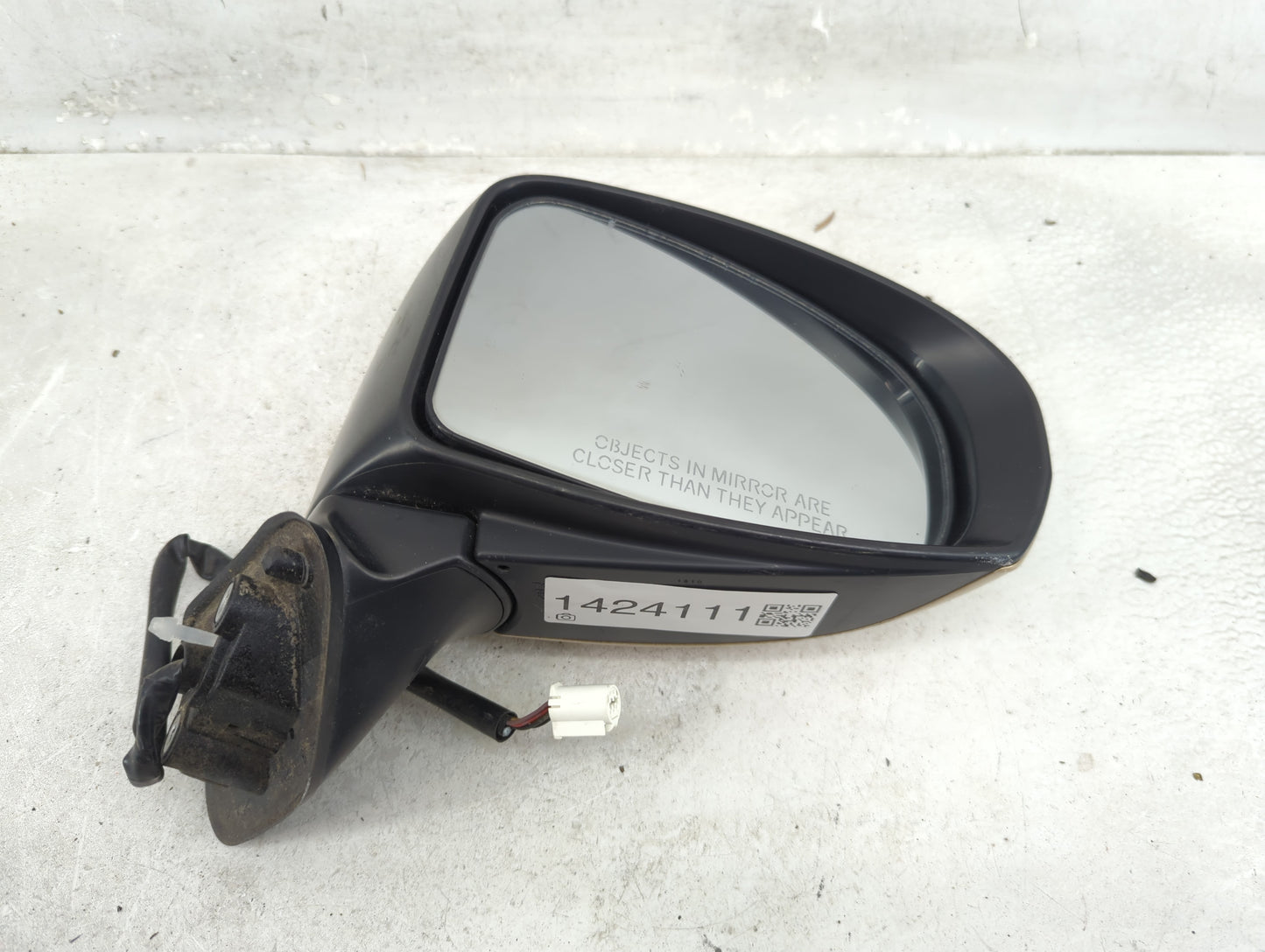 2010-2015 Toyota Prius Passenger Side View Mirror - Right Door Mirror OEM Used - Oemusedautoparts1.com