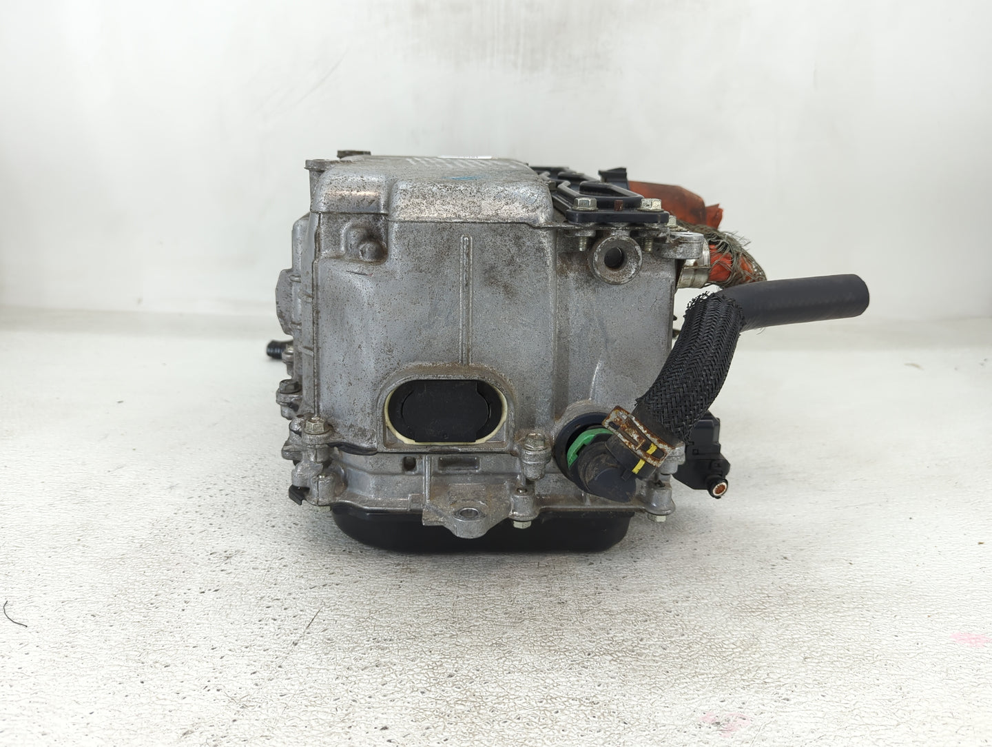 2010-2011 Toyota Prius Hybrid DC Synergy Drive Power Inverter P/N:G9200-47141 Fits Fits 2010 2011 OEM Used Auto Parts - Oemu