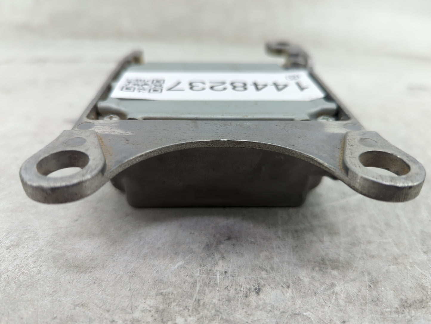 2010-2012 Toyota Prius Safety Restraint Srs Airbag Control Module - Oemusedautoparts1.com