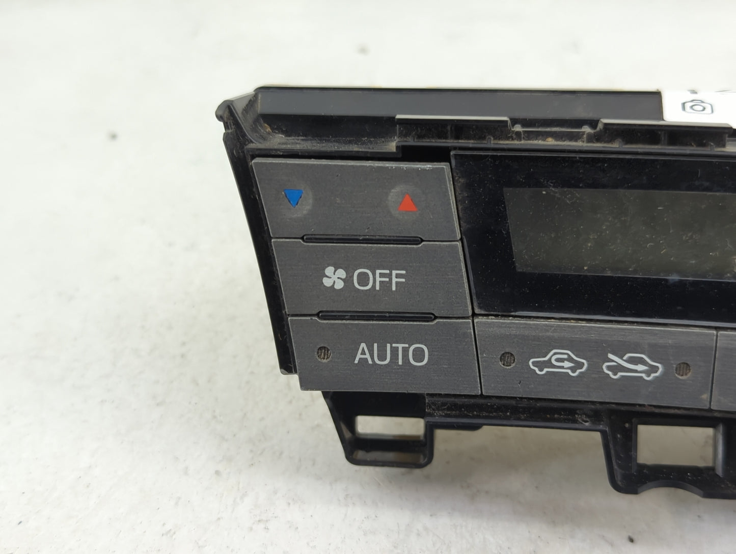 2010-2011 Toyota Prius Climate Control Module Temperature AC/Heater Replacement P/N:75D726 Fits Fits 2010 2011 OEM Used Auto