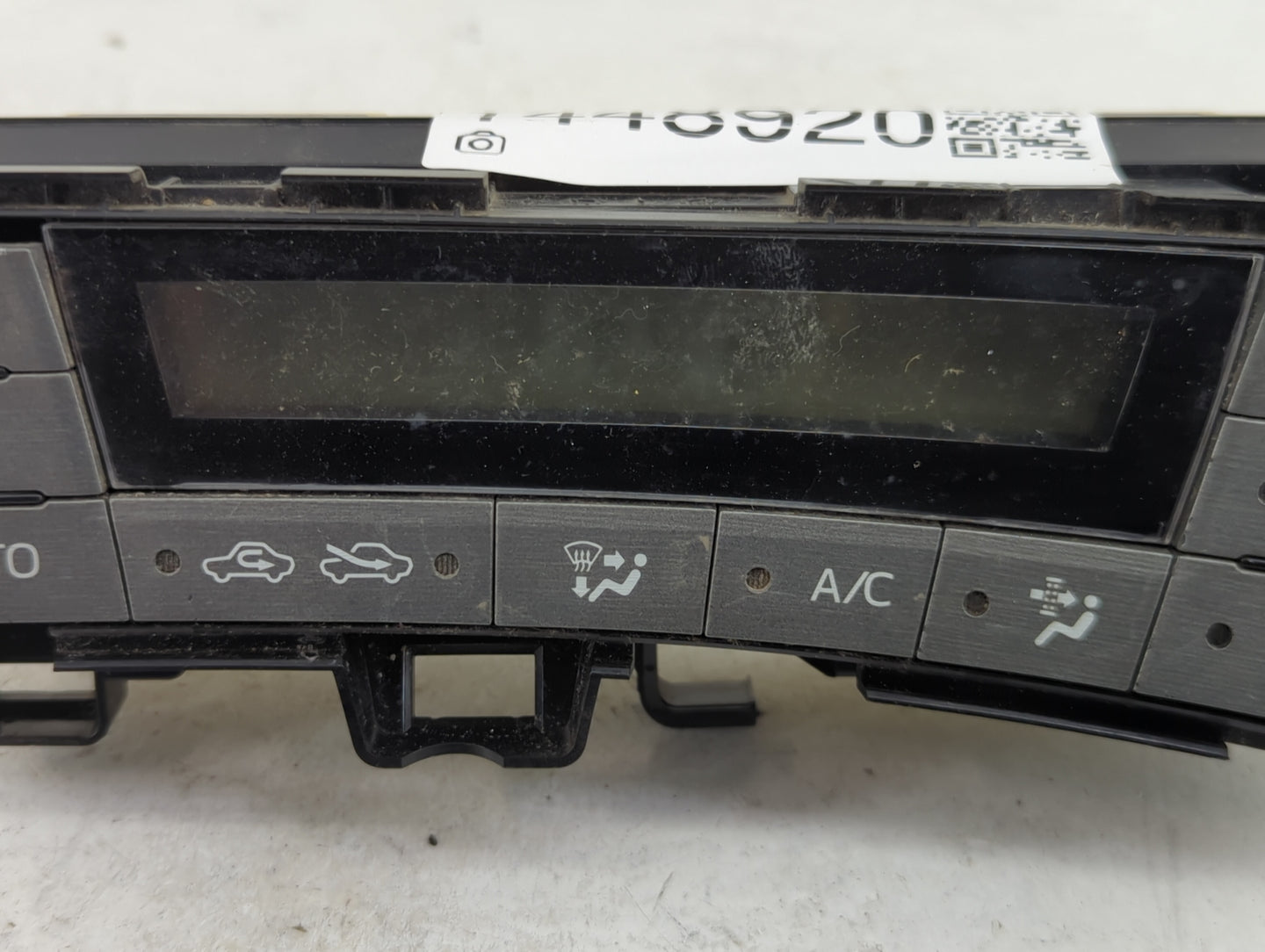2010-2011 Toyota Prius Climate Control Module Temperature AC/Heater Replacement P/N:75D726 Fits Fits 2010 2011 OEM Used Auto