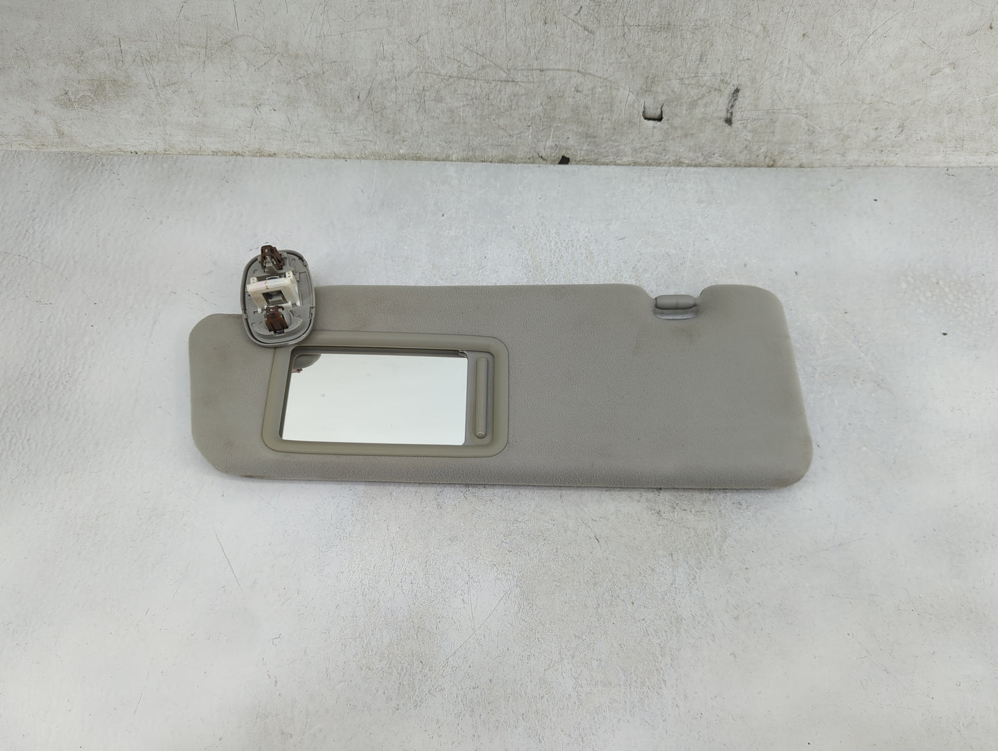 2010-2011 Toyota Prius Sun Visor Shade Replacement Driver Left Mirror Fits Fits 2010 2011 OEM Used Auto Parts - Oemusedautop