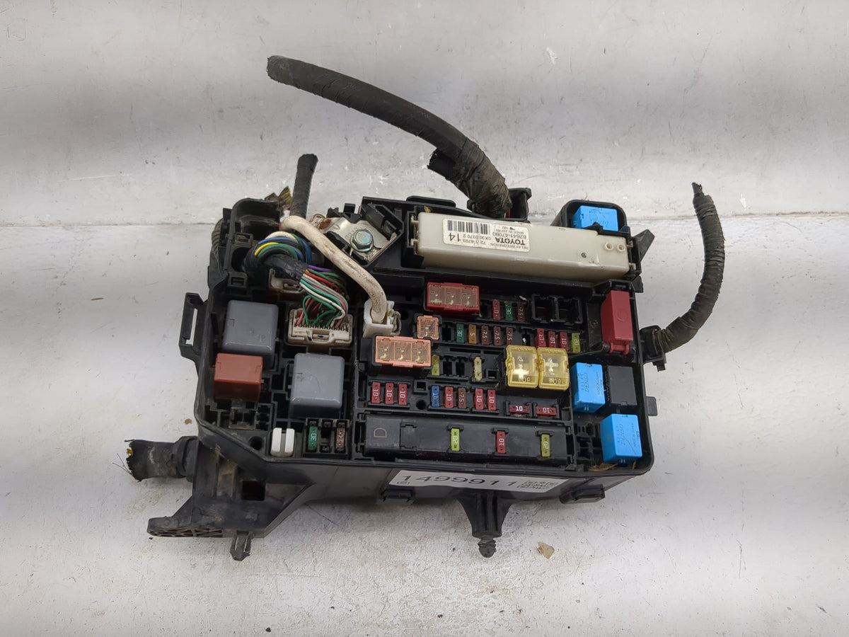 2011 Toyota Prius Fusebox Fuse Box Panel Relay Module P/N:82641-47Q90 82741-47090 Fits OEM Used Auto Parts - Oemusedautopart